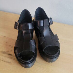 Dr. Martin Adaya Platform Sandal Size 6